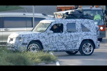 Οι πρώτες φωτογραφίες από την Mercedes-Benz baby G-Class